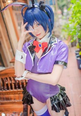 丫鬟双乳伺候泄欲