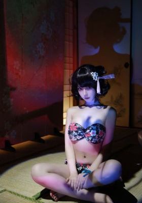被男人狂揉吃奶胸视频